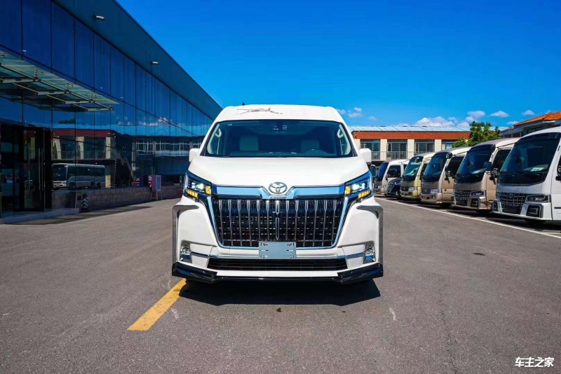 2023款丰田海狮高端定制版 超豪华商务MPV(图4)