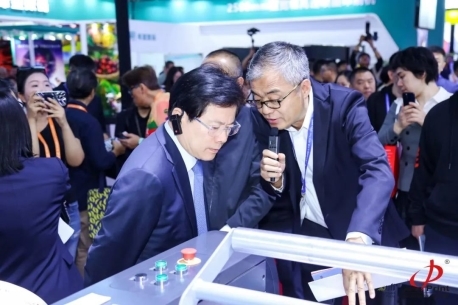 彩印智造、“中高端商务印刷”高性价比之选方正电子携新品参展2023全印展(图4)