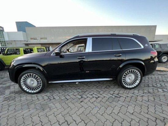 豪华商务2023款迈巴赫GLS600 210多万就能开走(图2)