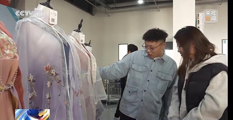 曹县卖了3亿多元的汉服为啥这么抢手？出圈秘籍来了(图14)